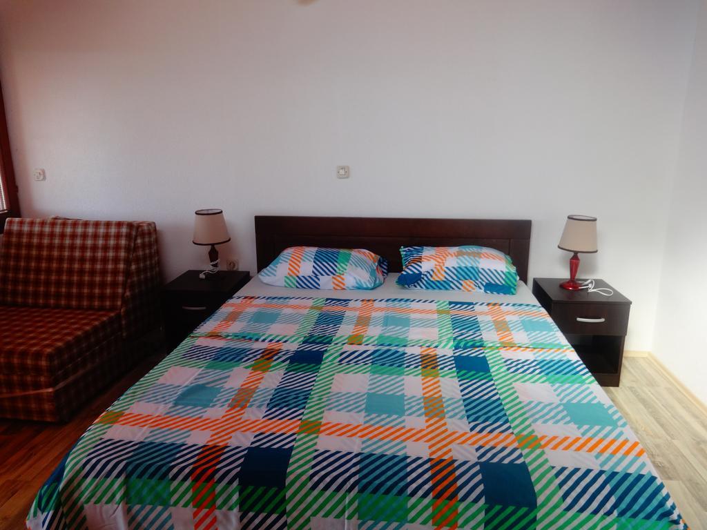 Karali Apartments Лагадин Экстерьер фото